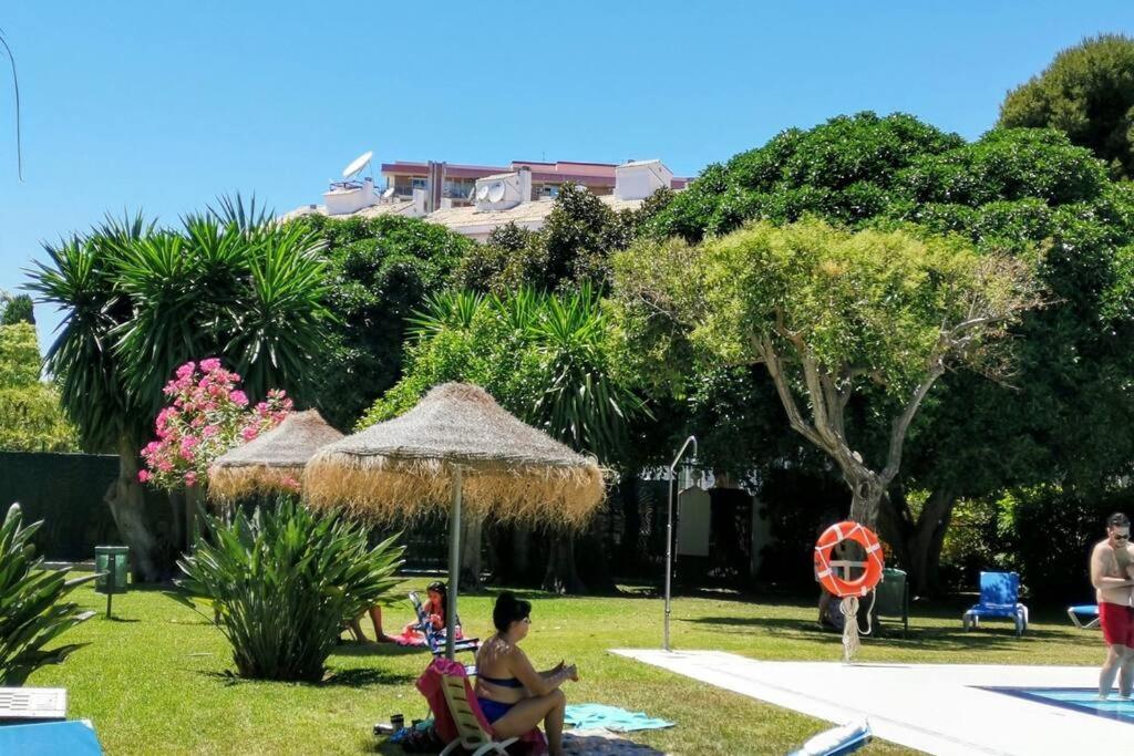 Beautiful Sea Views Cozy Apartment 350 M From Beach เบนัลมาเดนา ภายนอก รูปภาพ