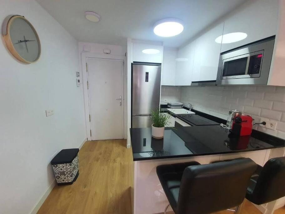 Beautiful Sea Views Cozy Apartment 350 M From Beach เบนัลมาเดนา ภายนอก รูปภาพ
