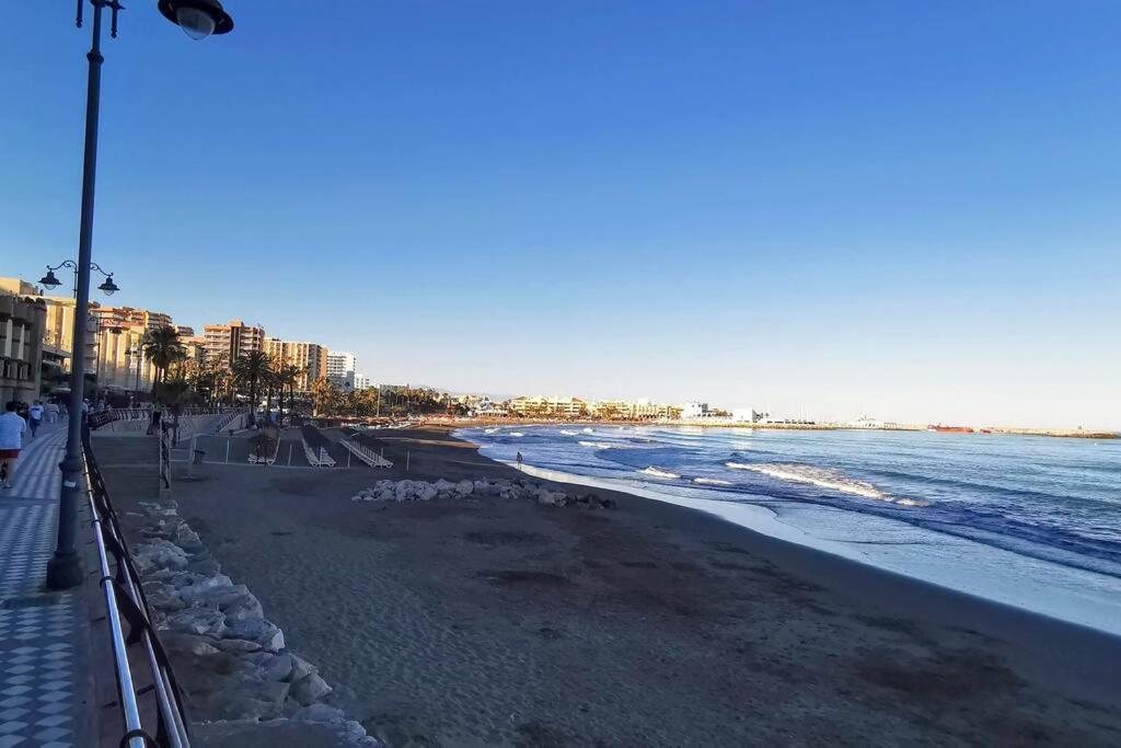 Beautiful Sea Views Cozy Apartment 350 M From Beach เบนัลมาเดนา ภายนอก รูปภาพ