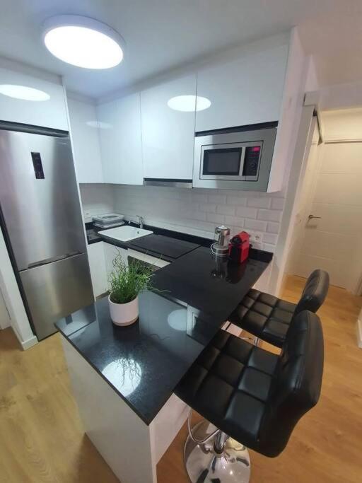 Beautiful Sea Views Cozy Apartment 350 M From Beach เบนัลมาเดนา ภายนอก รูปภาพ